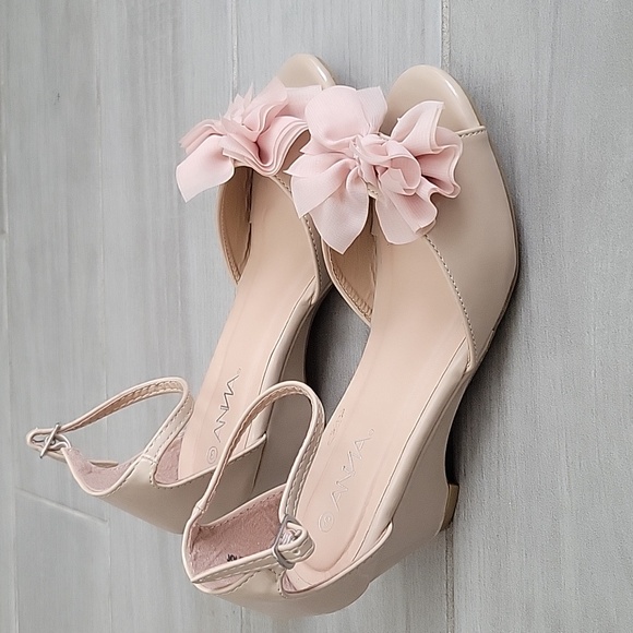 Nude Patent Dress Sandals for Girls size 3 - Picture 2 of 8